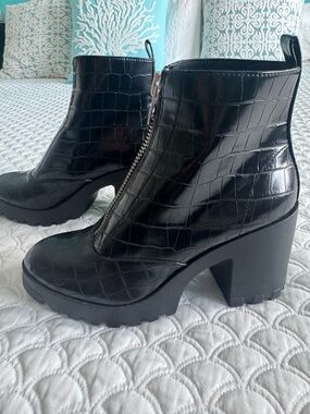 bp Black Croc-Embossed Chunky Heel Ankle Boots
